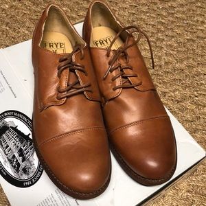 Frye Erin Oxford